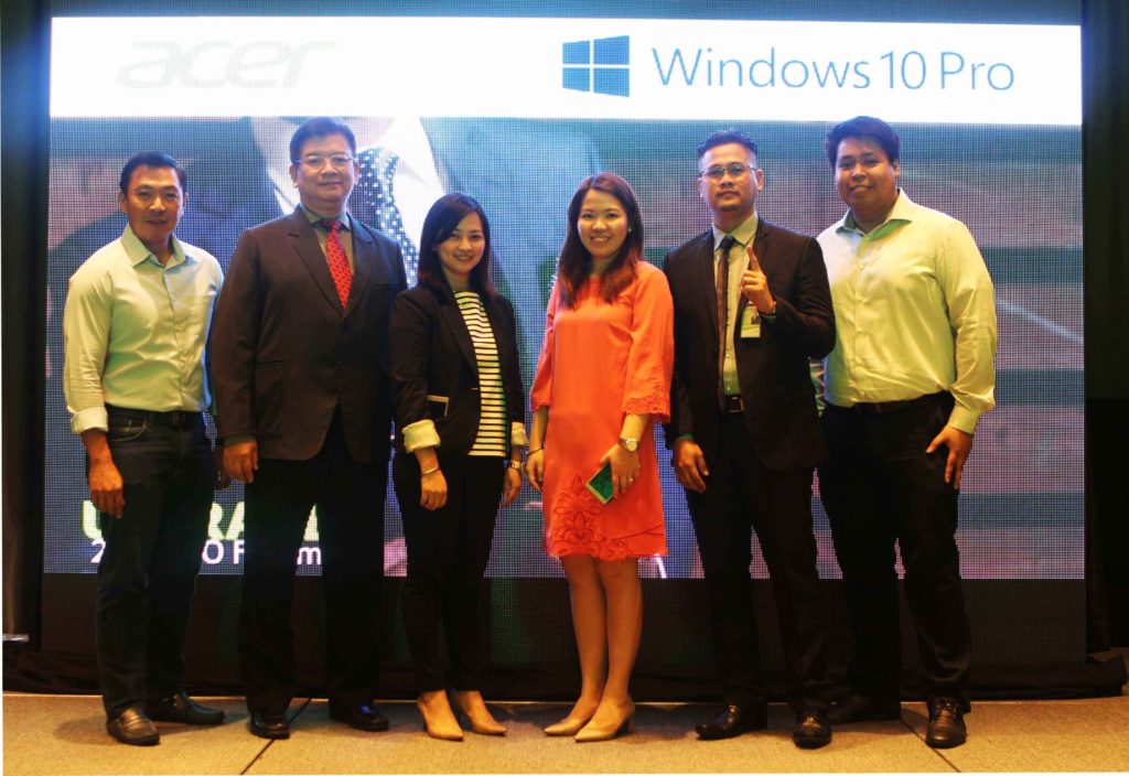 (From Left to right) Mon delos Reyes, Solutions Specialist Windows 10 Devices of Microsoft PH; Manuel Wong, Managing Director of Acer PH; Carren Garcia, Channel Sales Manager– Commercial of Acer PH; Sue Ong-Lim, Sales & Marketing Director of Acer PH; Ray Gozon, Sr. Marketing Manager of Acer PH and Joel Guzman, Partners Account Manager of Microsoft PH