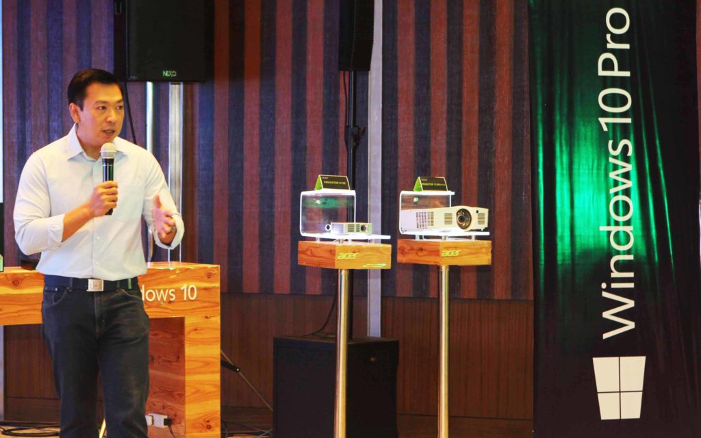 Mon delos Reyes, Solutions Specialist Windows 10 Devices of Microsoft Philippines
