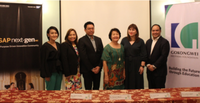 (L-R) Simone Pigason, Global Account Director, SAP Philippines; Nina Grace Santiago from the SAP University Alliances Program; Edler Panlilio, Managing Director, SAP Philippines; Dr. Myrna Ramos, Vice Chancellor for Missions, External Affairs, and Advancement, DLSU-D; Grace Colet, Executive Director, Gokongwei Brothers Foundation; and Carlos Santos, Group CIO of JG Summit Holdings, Inc.